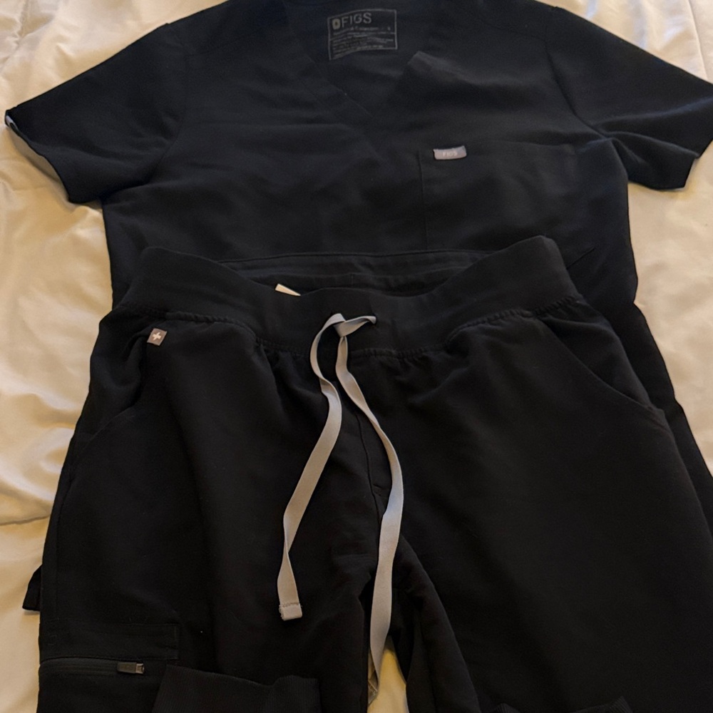 Figs high waisted Zamora jogger set Black Scrub Set